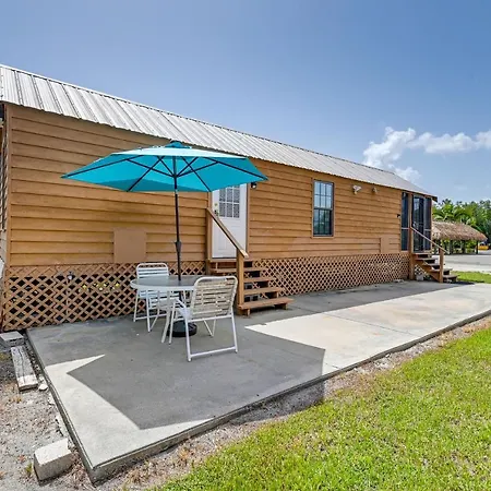 Everglades Rental Trailer Cabin With Boat Slip!